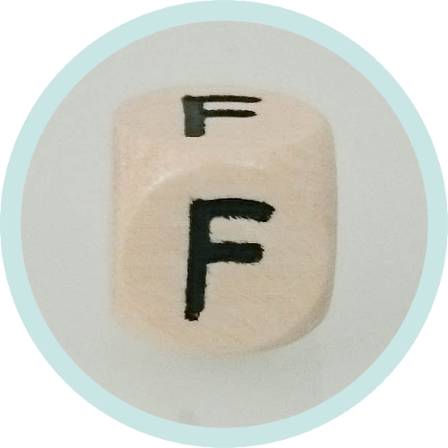 Buchstabenwürfel F 10mm Holz geprägt schwarz - zum Schließen ins Bild klicken